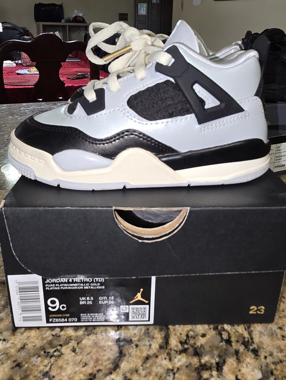 Air Jordan 4 Retro Kids' Sneakers - White/Black/Grey